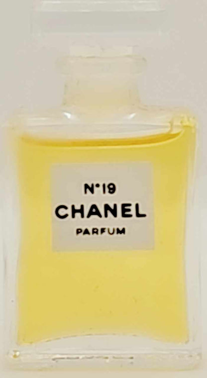 Chanel Mini Parfum Set – 5 Iconic Fragrances in Collector Bottles